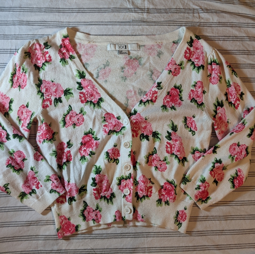 Floral cardigan EUC